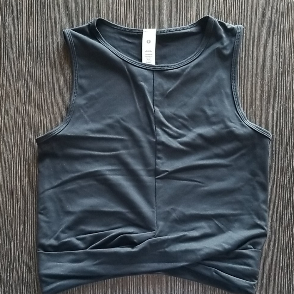 Paragon Twist Crop Top